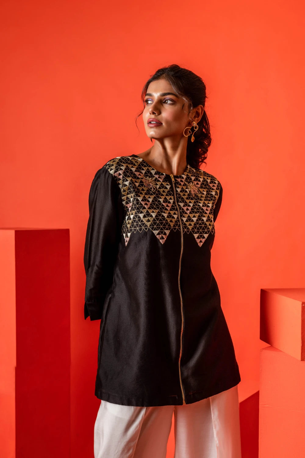 NIGHT GAZE TOP