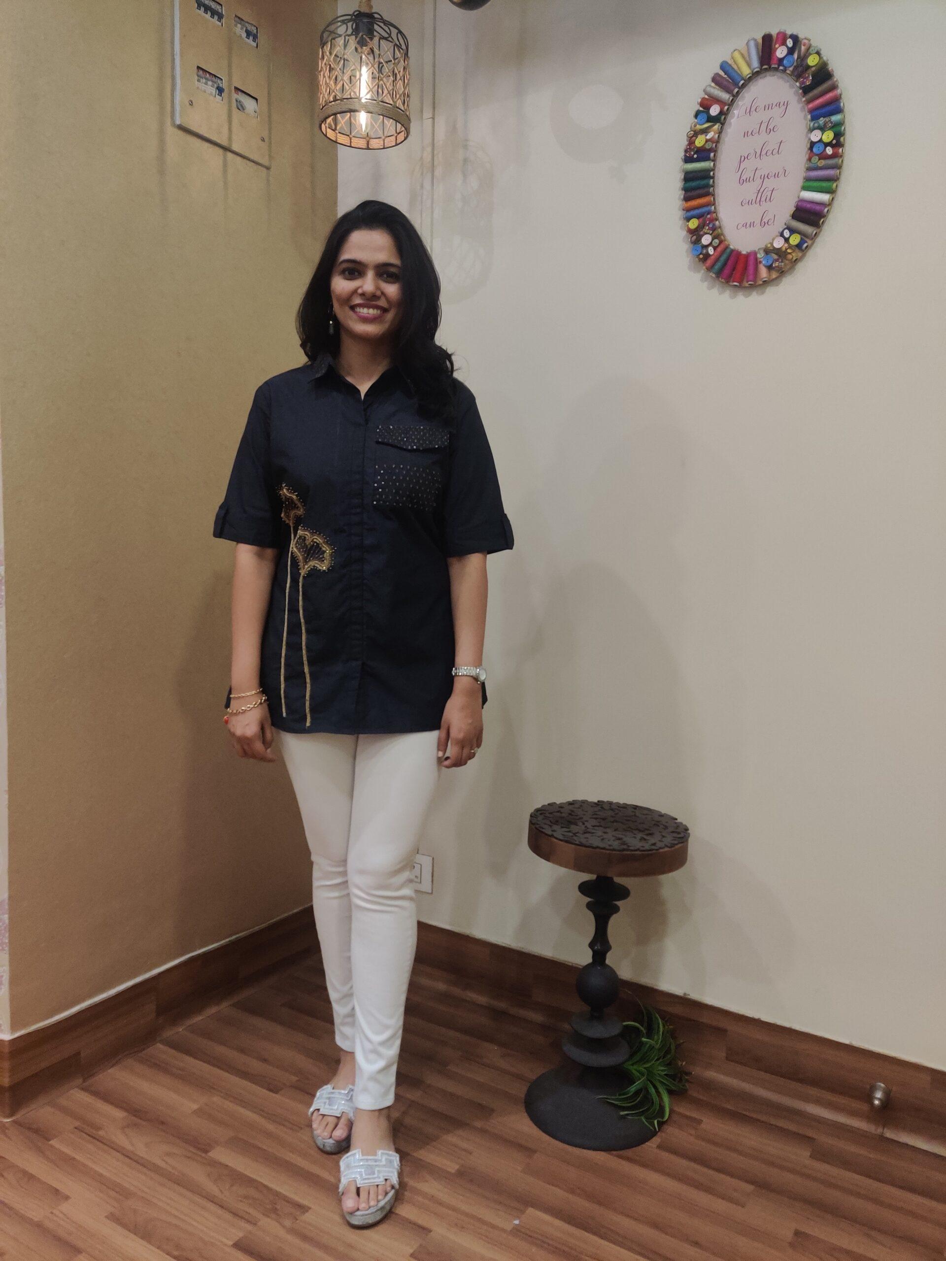 NAVY SHIRT WITH EMBROIDERED COLLAR AND POCKET