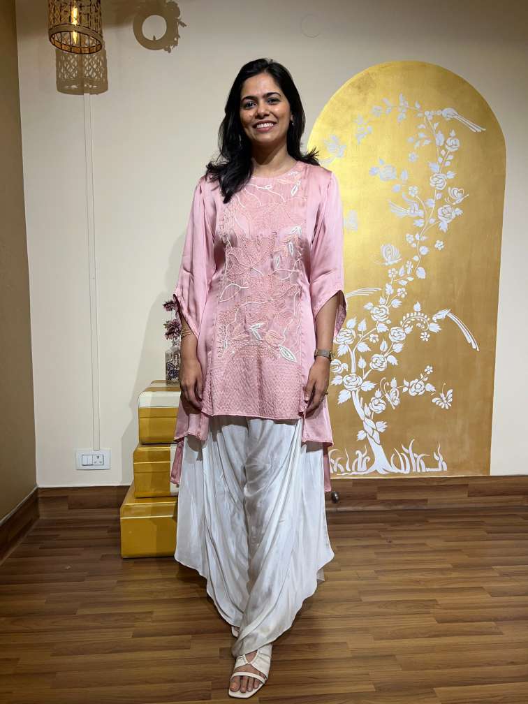 Torpical Pink Thread High Low Top