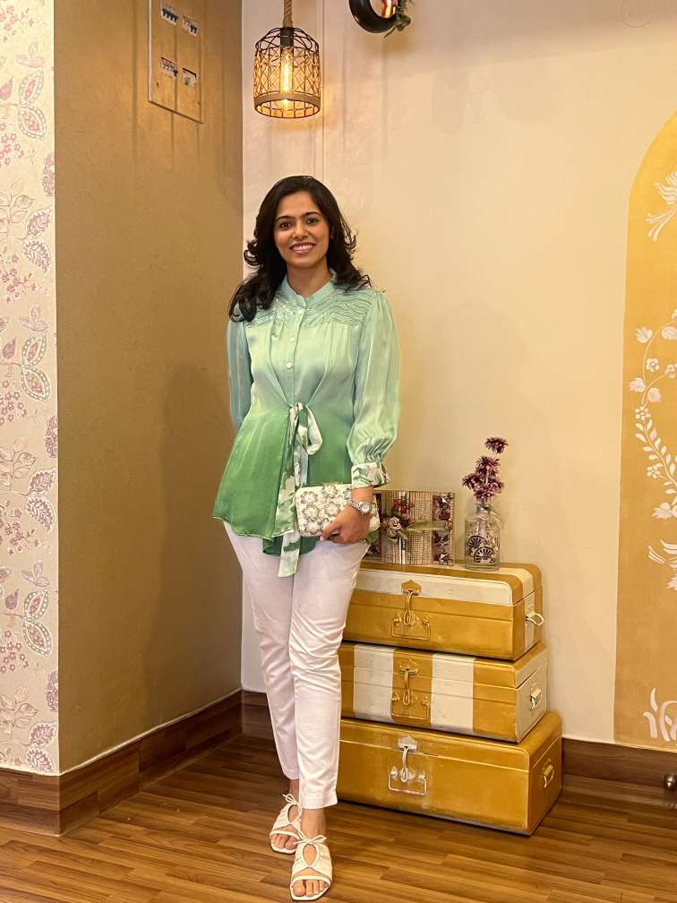 OMBRE Front Tie Knot Top