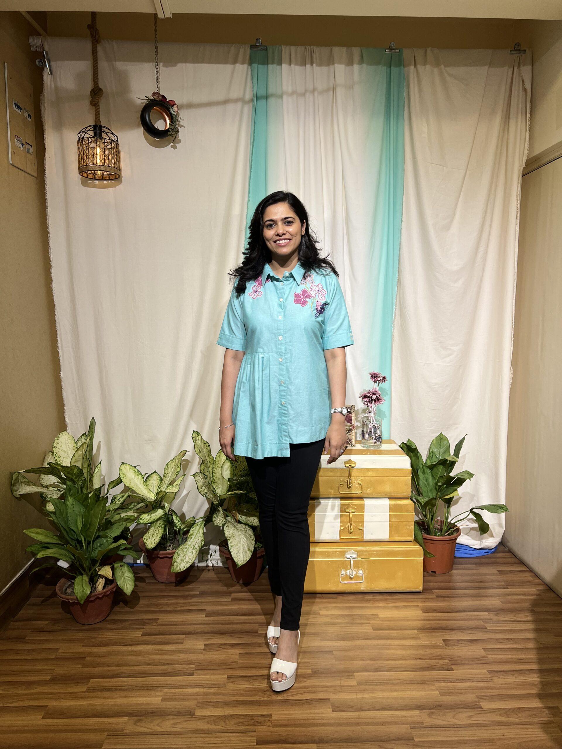 CARRY WITH GRACE TOP