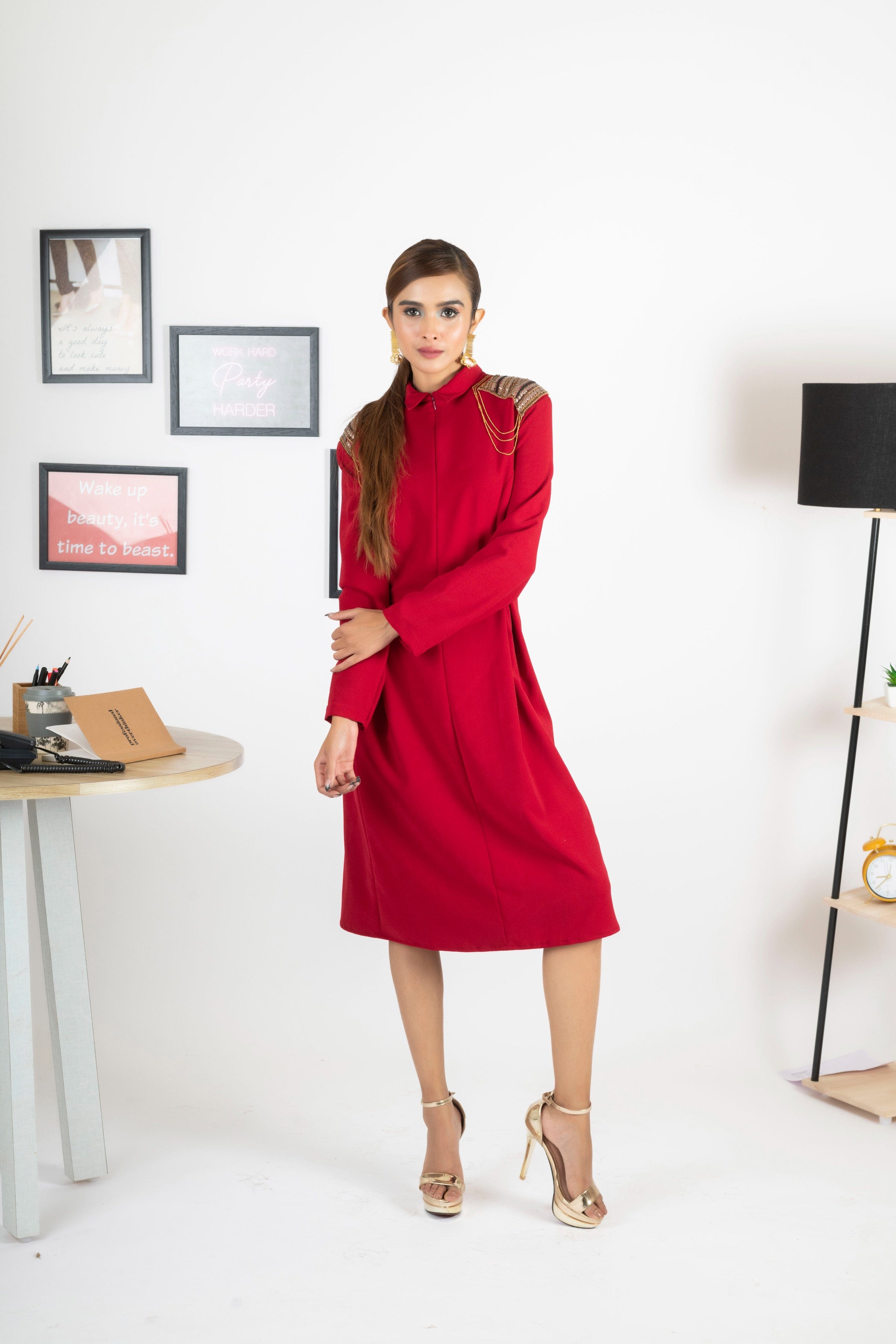 RED SANGRIA CHAINED DRESS