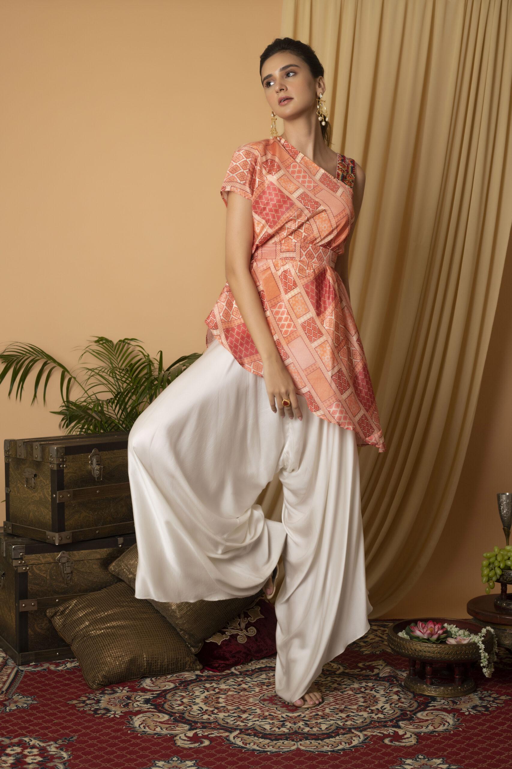 GOLDEN HOUR ONE SHOULDER SET