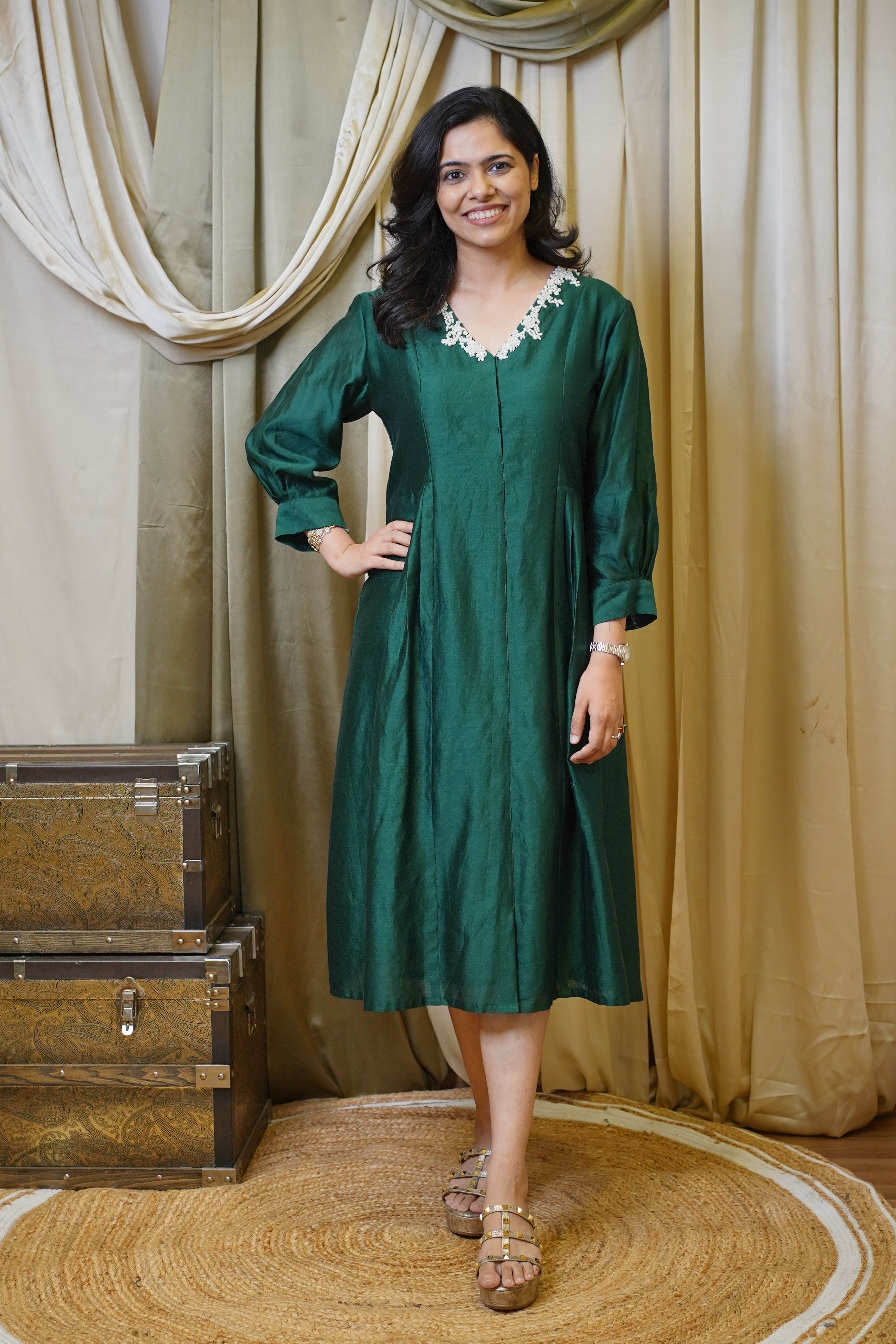 EMERALD V NECK DRESS